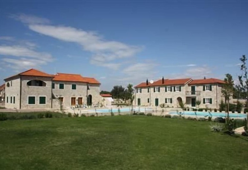 ホテル Pansion Skelin