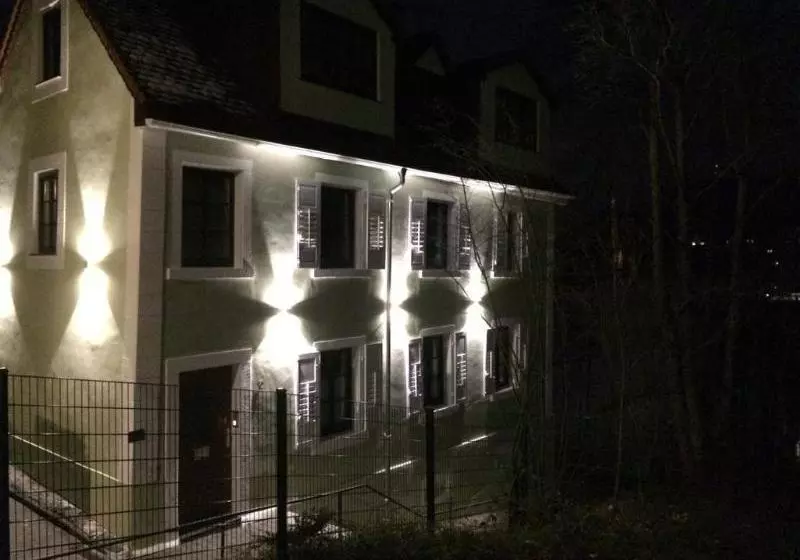 هتل Petite Bellevue