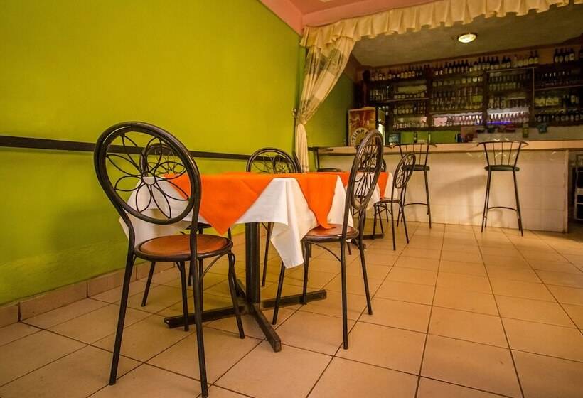 Hotelli Slopes Villa