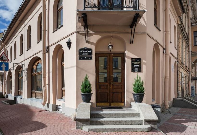 酒店 The Faces Moyka