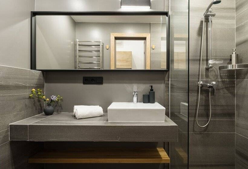 酒店 The Faces Moyka