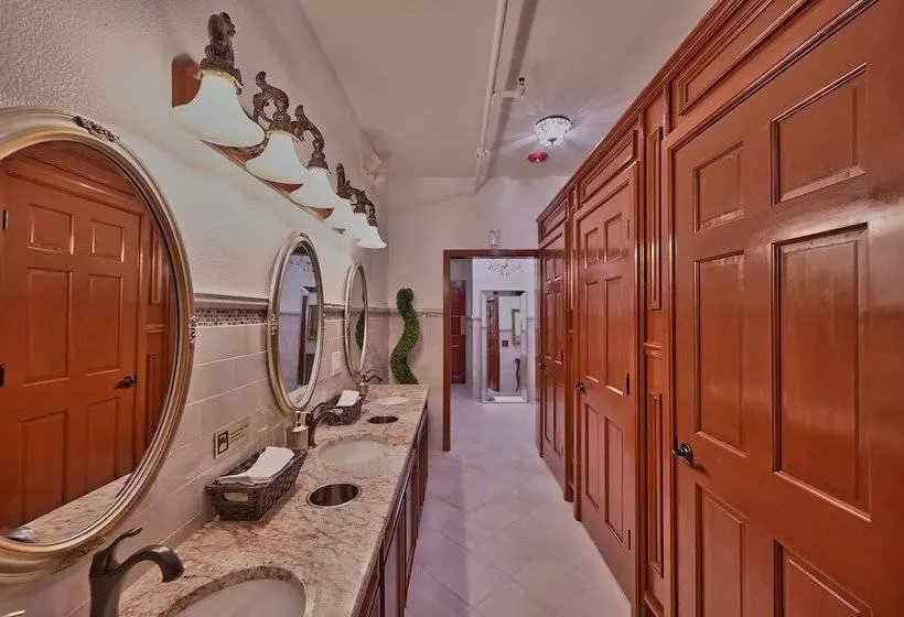 ホテル Tom Quick Inn