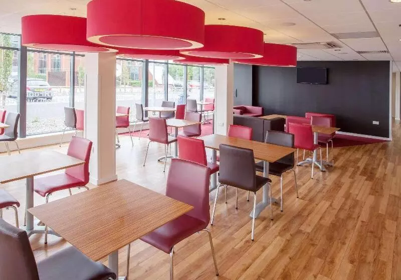 ホテル Travelodge Winnersh Triangle