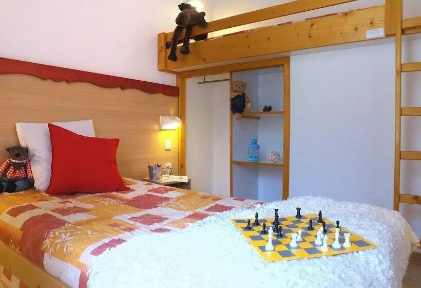 Hotelli Vvf Château Sur La Vienne Lac De Vassivière