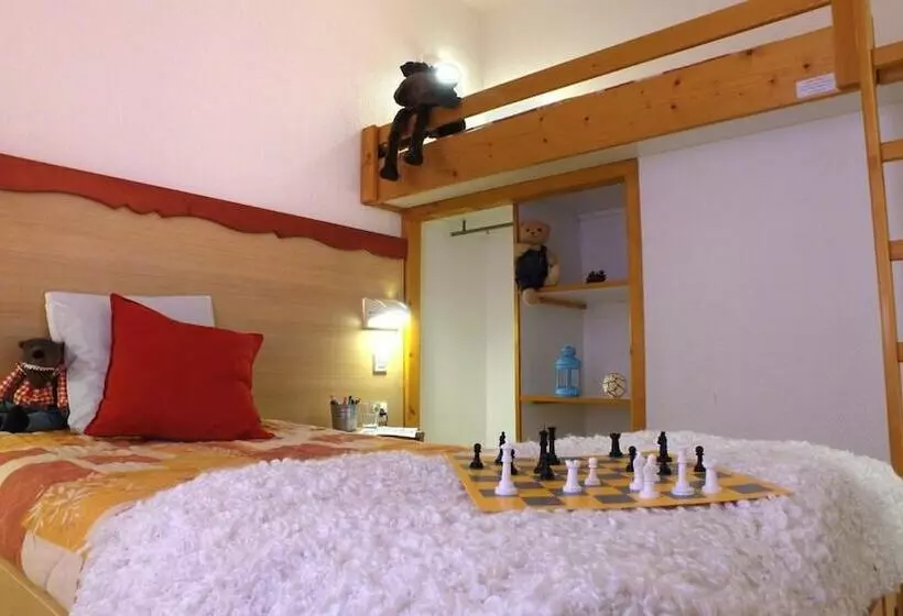 Hotelli Vvf Château Sur La Vienne Lac De Vassivière