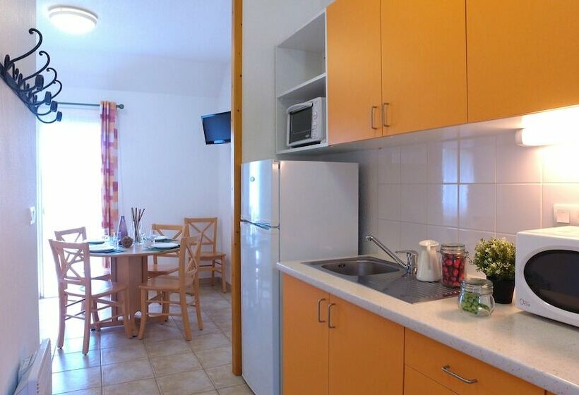 فندق Vvf Château Sur La Vienne Lac De Vassivière