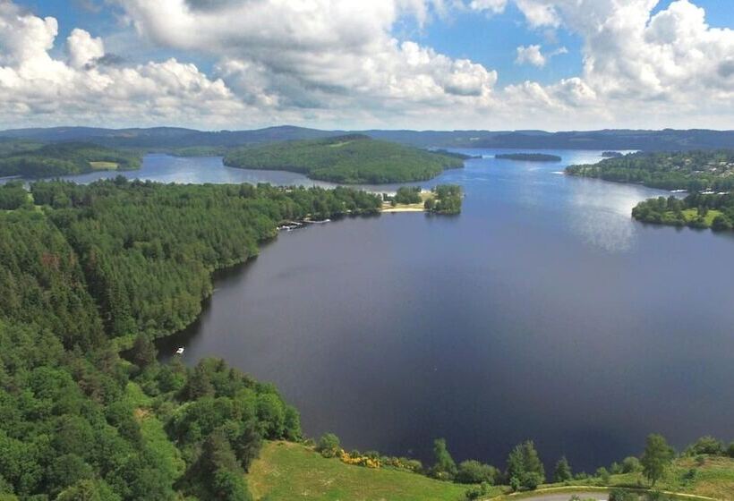 فندق Vvf Château Sur La Vienne Lac De Vassivière