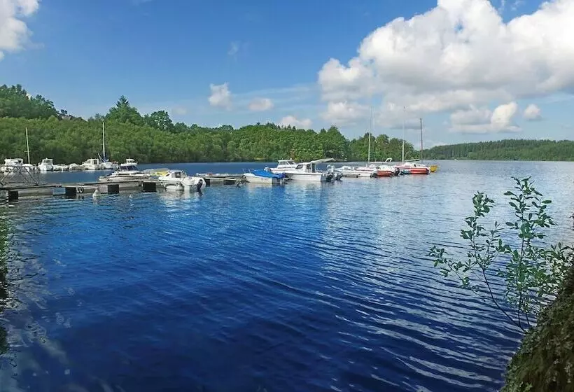 Hotelli Vvf Château Sur La Vienne Lac De Vassivière