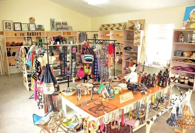 Igongo Country Hotel & Cultural Centre