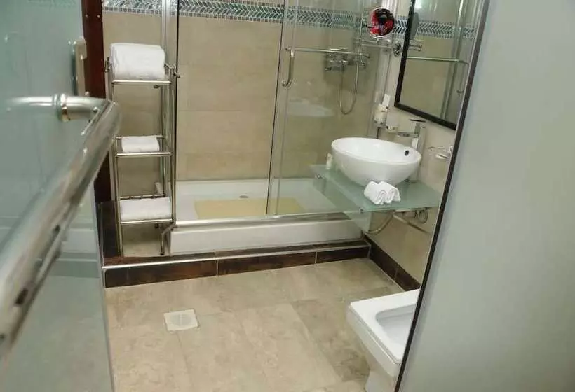 Igongo Country Hotel & Cultural Centre