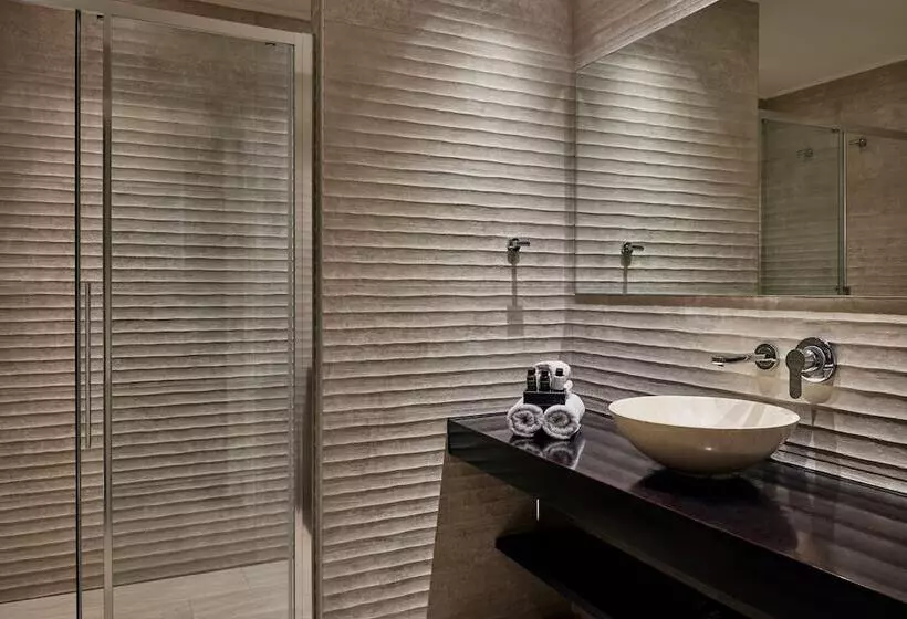 Hotelli Prima Vista Beachfront Boutique