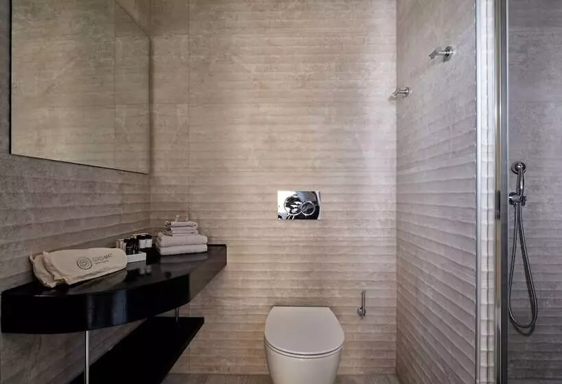 Hotelli Prima Vista Beachfront Boutique