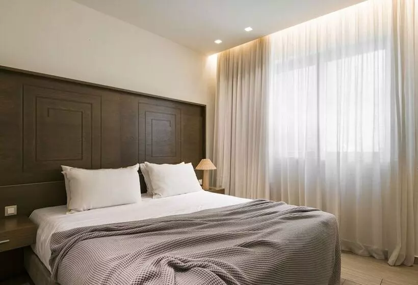 Hotelli Prima Vista Beachfront Boutique