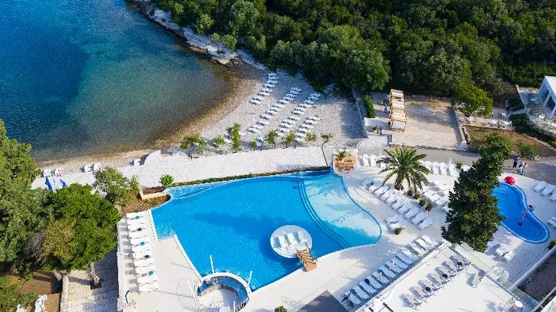 リゾートホテル Aminess Port 9 Hotel & Residence