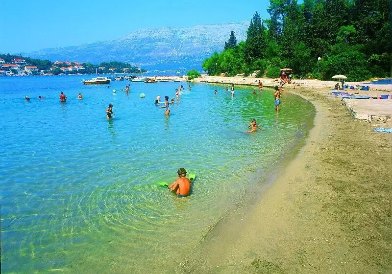 リゾートホテル Aminess Port 9 Hotel & Residence