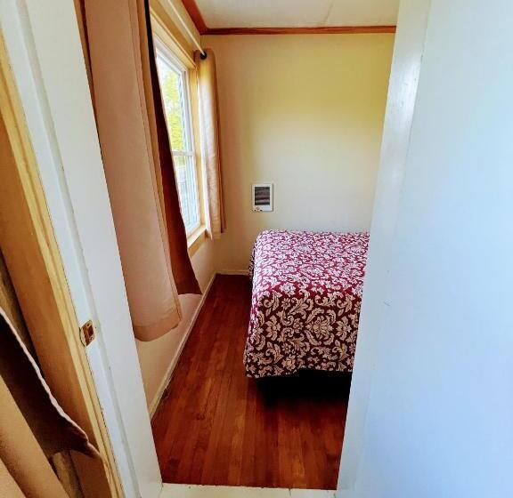 Eden Village Motel And Cottages