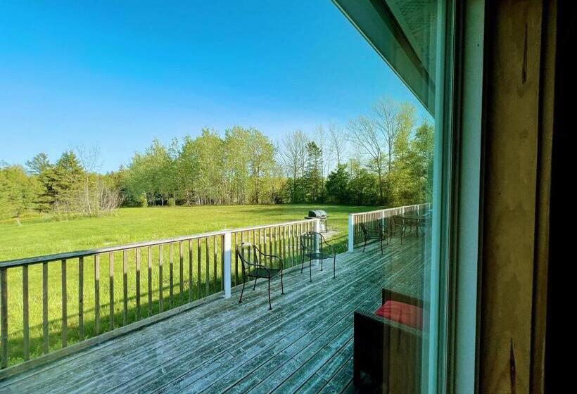 Eden Village Motel And Cottages