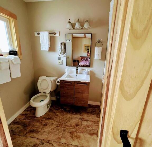 Eden Village Motel And Cottages