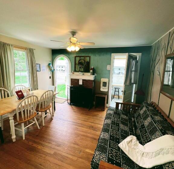 Eden Village Motel And Cottages