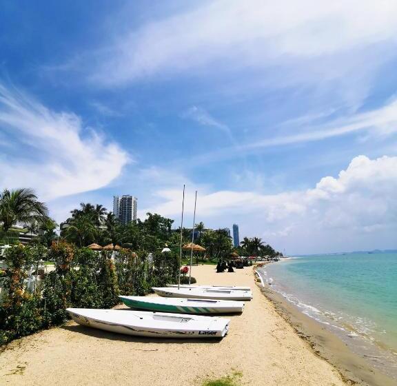 בית מלון כפרי Forest City Marina