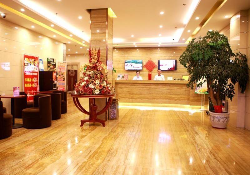 Отель Greentree Inn Shanghai Hongqiao Hub Caoan Road Huajiang Branch Road Express