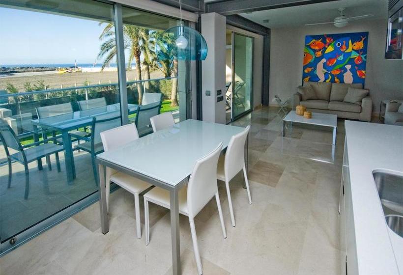 ホテル Las Barcas