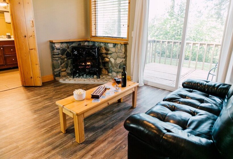 فندق Pine River Ranch B&b