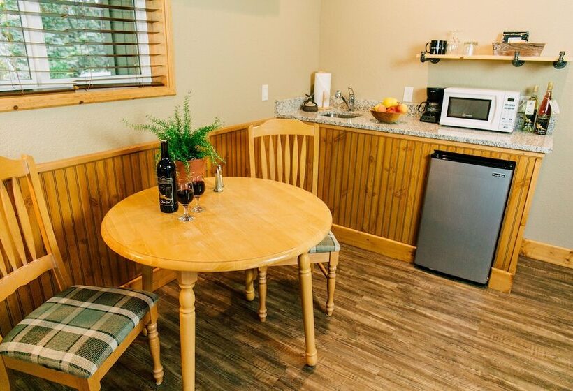 فندق Pine River Ranch B&b