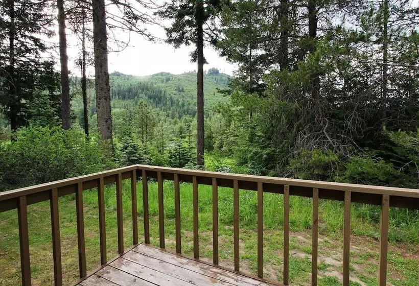 Hotelli Pine River Ranch B&b