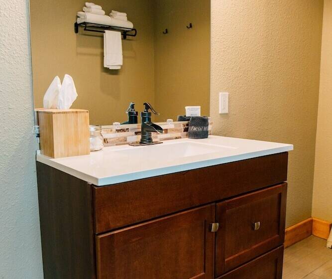 فندق Pine River Ranch B&b