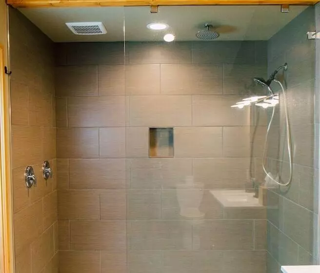 Hotelli Pine River Ranch B&b