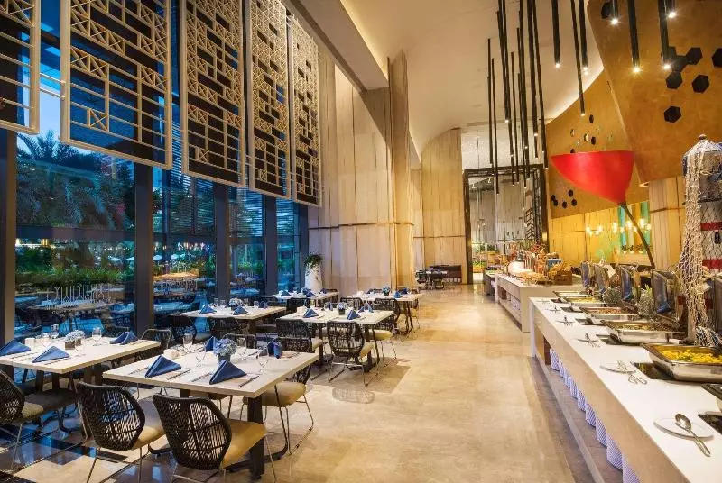 ホテル Ramada Plaza By Wyndham Sanya Bay