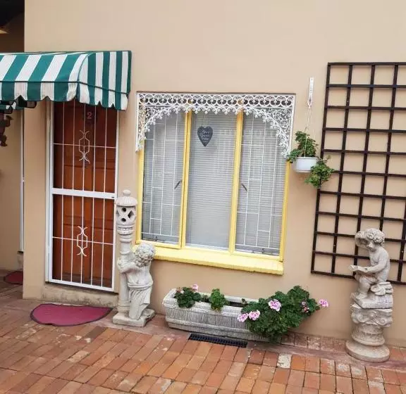 هتل Sekelbos Guesthouse