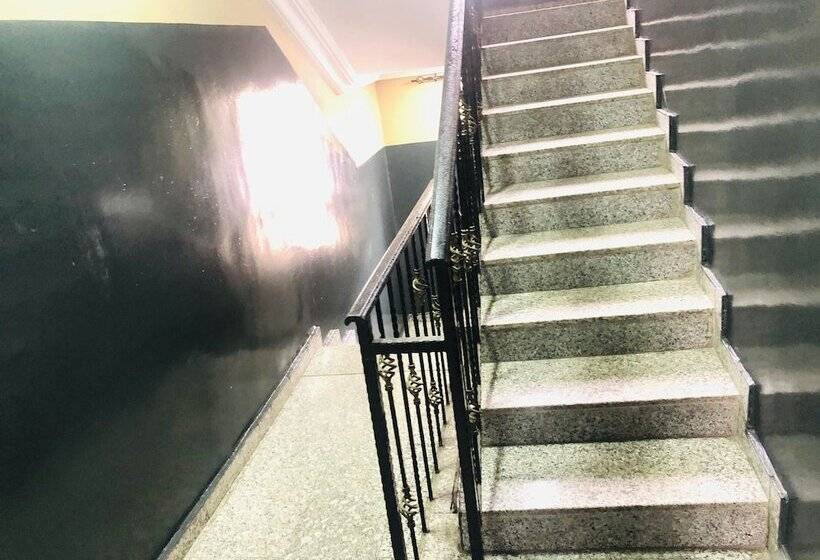 هتل Silver Grandeur