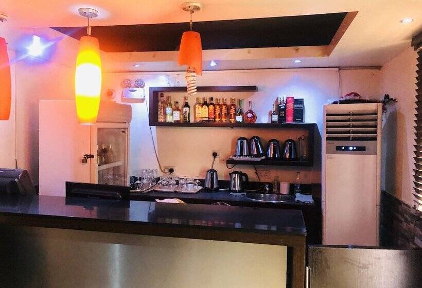 هتل Silver Grandeur