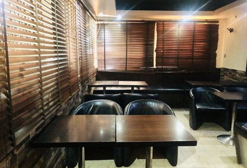 هتل Silver Grandeur