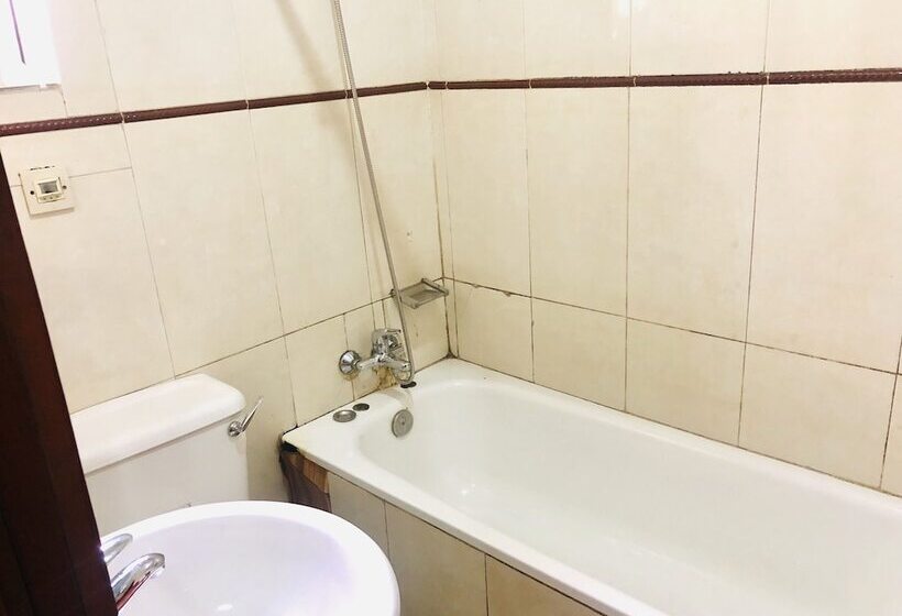 هتل Silver Grandeur