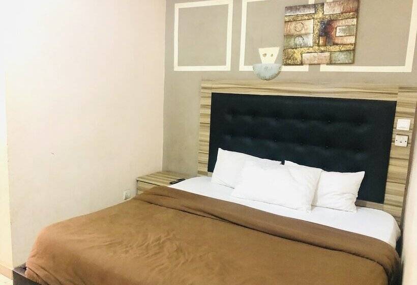 هتل Silver Grandeur