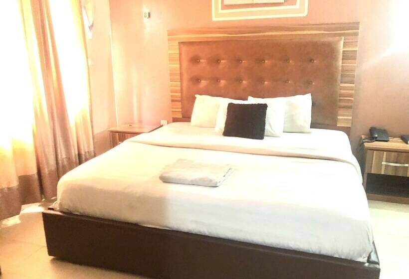 هتل Silver Grandeur