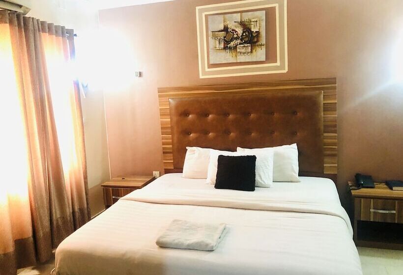 هتل Silver Grandeur