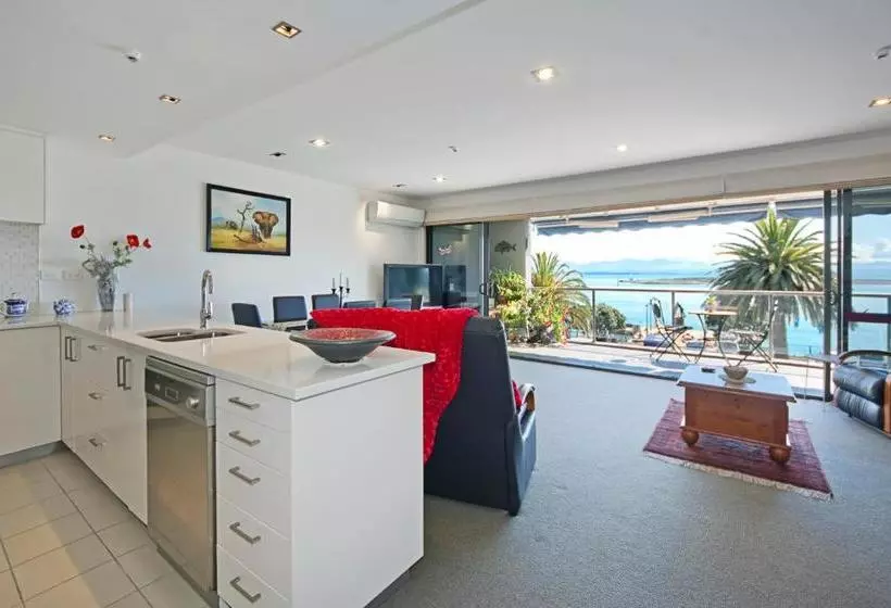 ホテル Waterfront Apartments Nelson