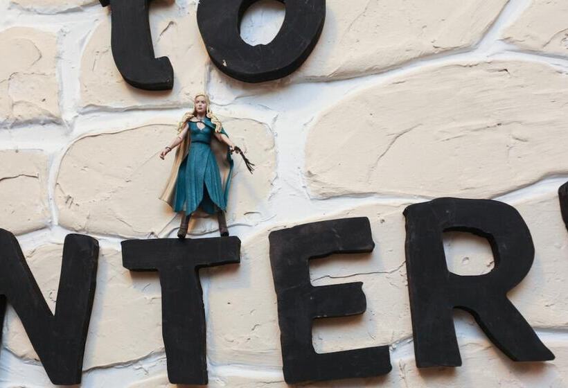 בית מלון כפרי Winterfell On Taganskaya Square