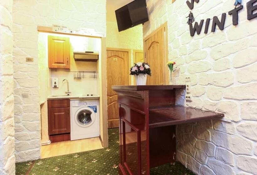 בית מלון כפרי Winterfell On Taganskaya Square