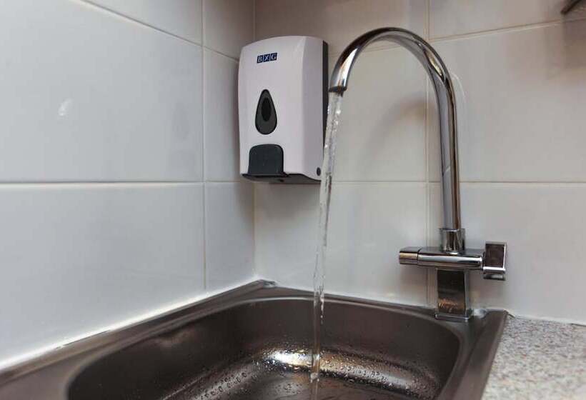 בית מלון כפרי Winterfell On Taganskaya Square