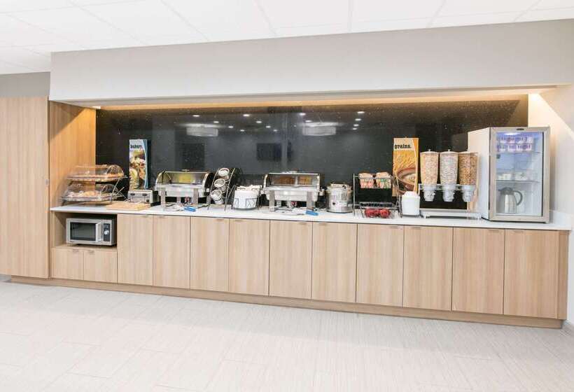 Microtel Inn & Suites By Wyndham Lubbock