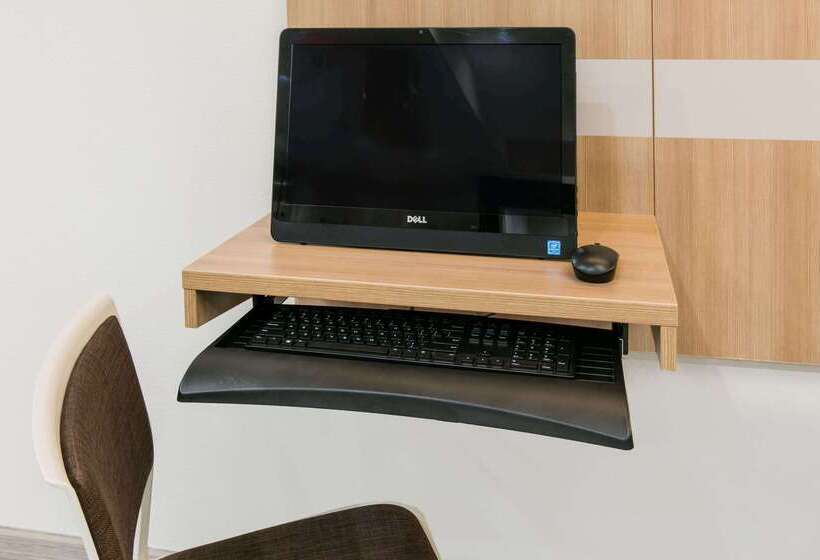 Microtel Inn & Suites By Wyndham Lubbock