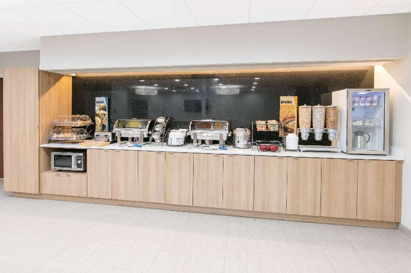 Microtel Inn & Suites By Wyndham Lubbock