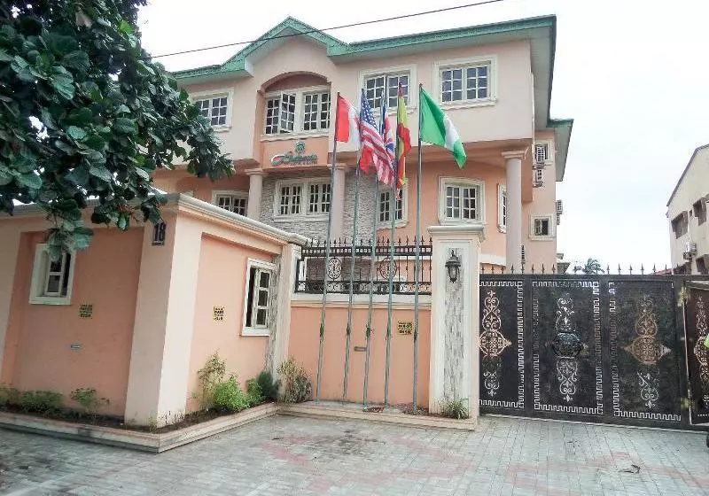 Britannia Hotel & Suites