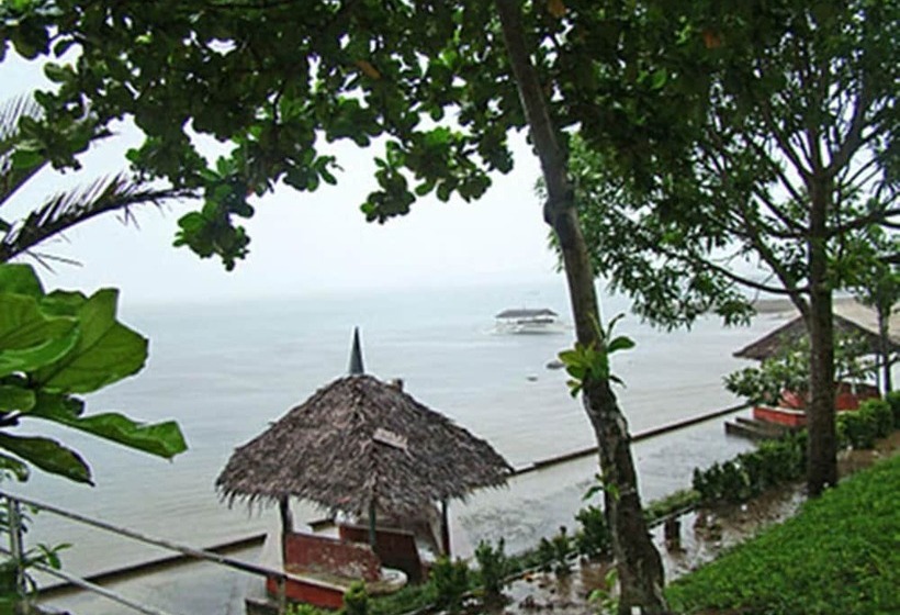 Hotel Almont Beach Resort