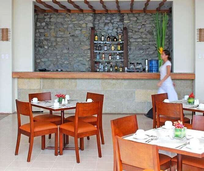 Hotel Almont Beach Resort